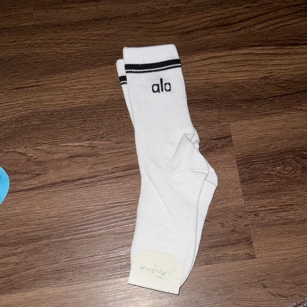 unbranded three pair